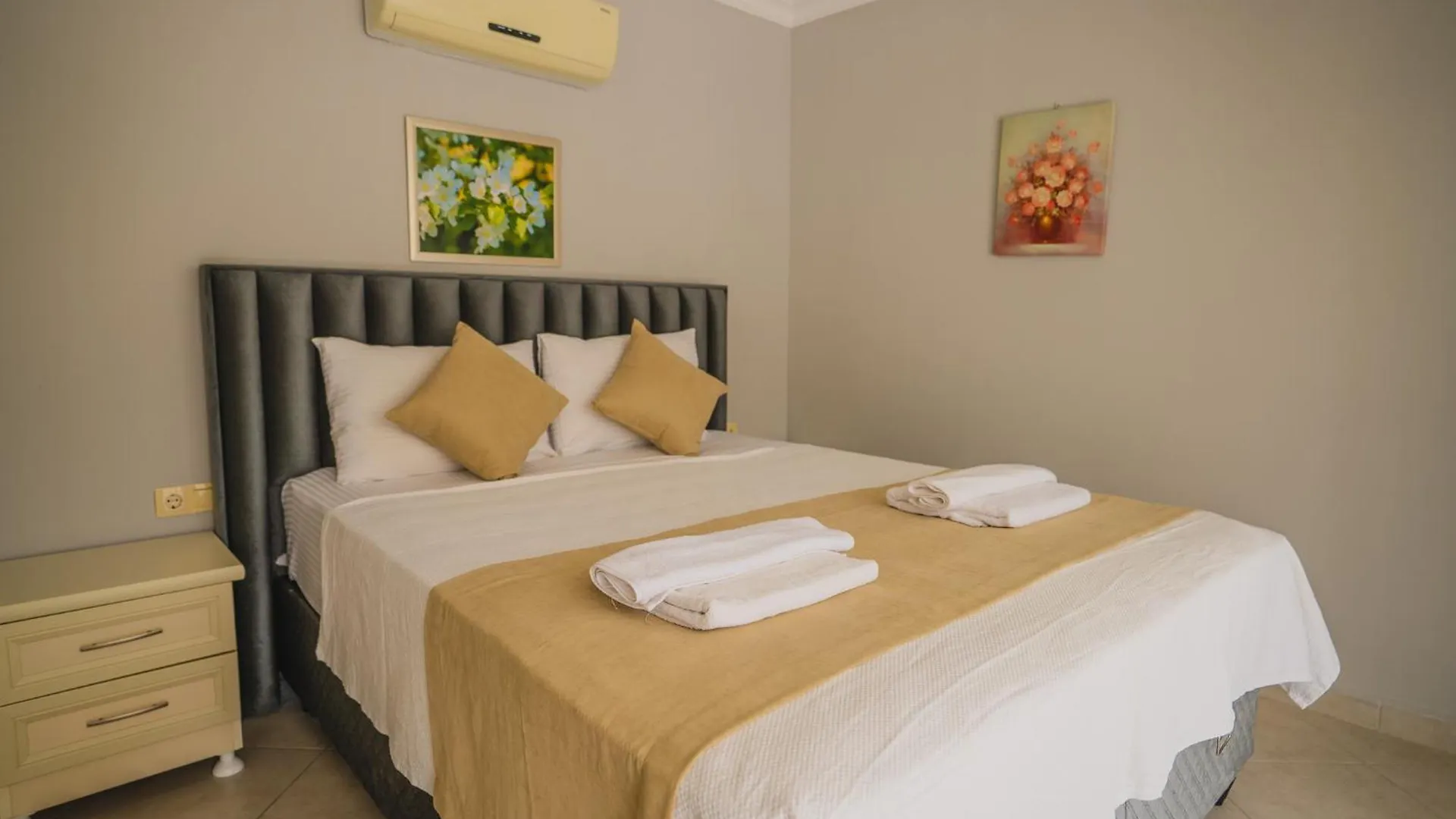Sunset Beach Club Aqua Lettings Fethiye 3*,