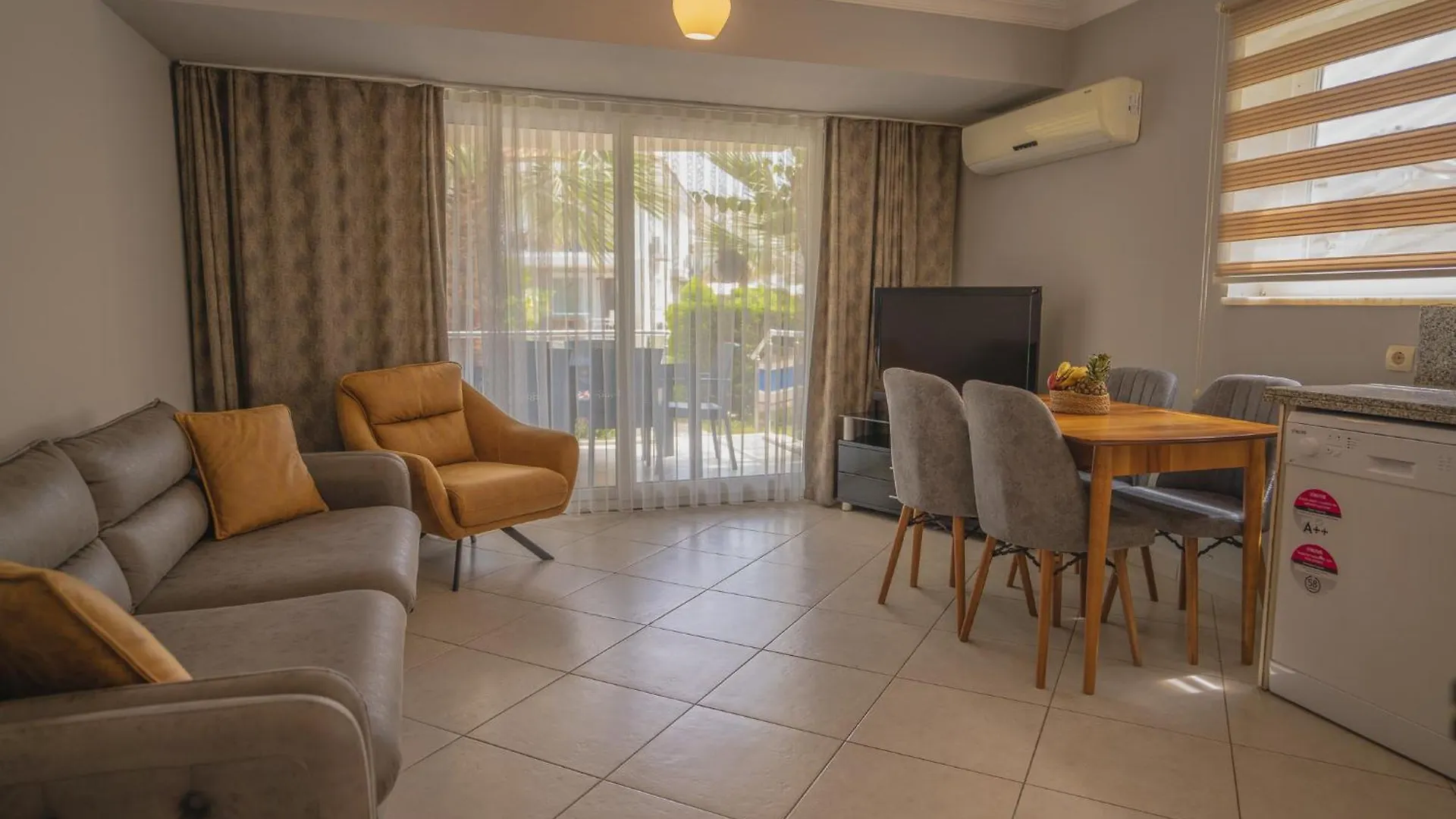 Aparthotel Sunset Beach Club Aqua Lettings Fethiye